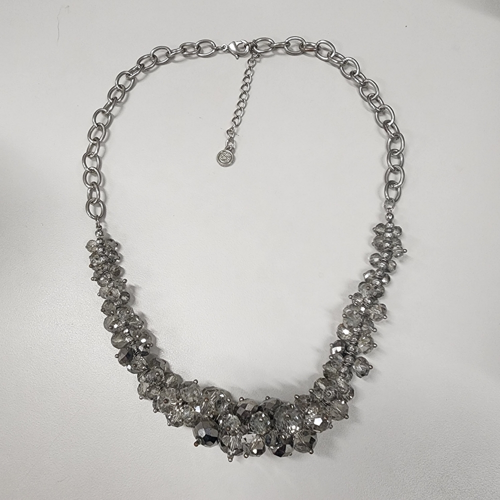 Simply Vera Vera Wang Faceted Crystal Statement Necklace Gray Cha Cha Beaded - Picture 2 of 14
